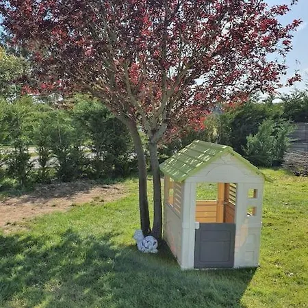 A La Familiale Sauna Salle De Jeux Babyfoot Flechettes Et Autre