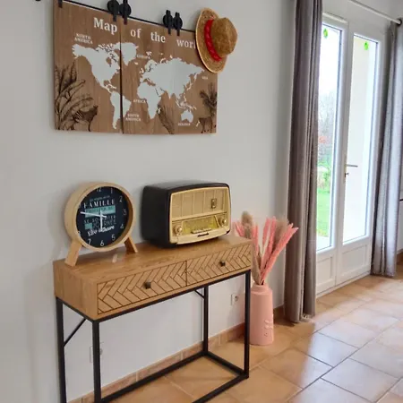 A La Familiale Sauna Salle De Jeux Babyfoot Flechettes Et Autre