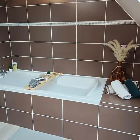 A La Familiale Sauna Salle De Jeux Babyfoot Flechettes Et Autre וילה *